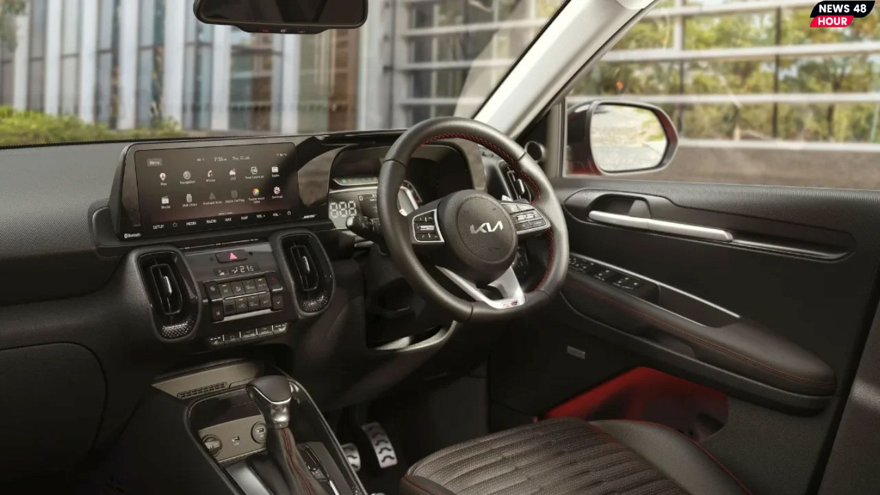 Kia Sonet Facelift कर देगी Hyundai Verna Facelift कार को जड़ से खत्म। पढ़िए इस कार के फीचर्स और कीमत के बारे में। 