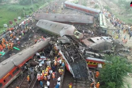 Jharkhand Railway Accident News :- जामताड़ा में दर्दनाक हादसे के कारण हुए दो लोगो के शव बरामद, साथ ही हुए कई लोग जख्मी। पढ़िए पूरी ख़बर।