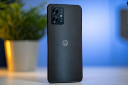 Motorola Moto G54 :- मोटो का यह बेहतरीन 6,000 mAh बैटरी वाला स्मार्टफोन मिलता है वो भी सिर्फ ****/- तक का। जानिए इसके ख़ास फीचर्स और किफायती कीमत के बारे में।